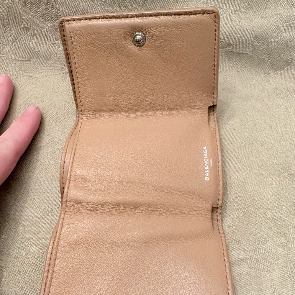 Balenciaga Papier Mini Wallet in Beige Leather - Authentic - Picture 9 of 16